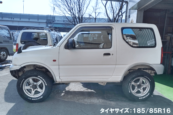 ジムニーJB23　2.5インチアップ車両　横から（185/85R16装着）