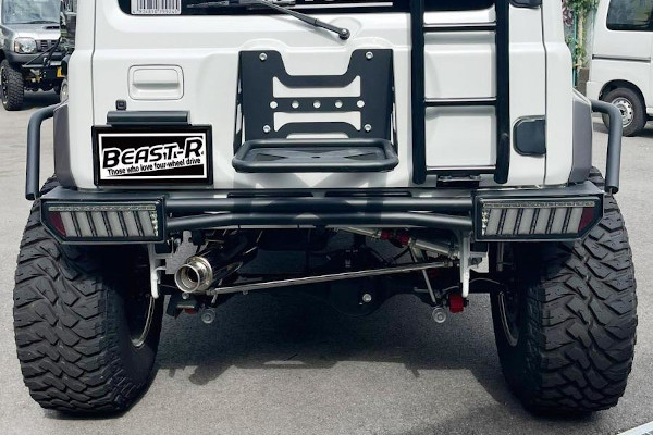 クラッシュtypeTMリアバンパー