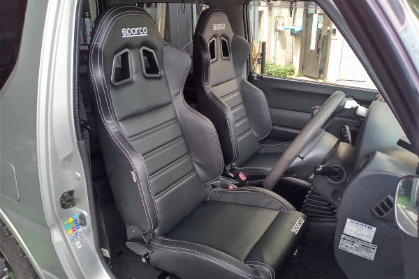 スパルコ製R100J SKY(車検対応)を装着したジムニーJB23